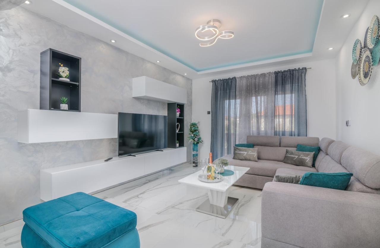 Apartman Luxury Lure Krk Town Exteriör bild